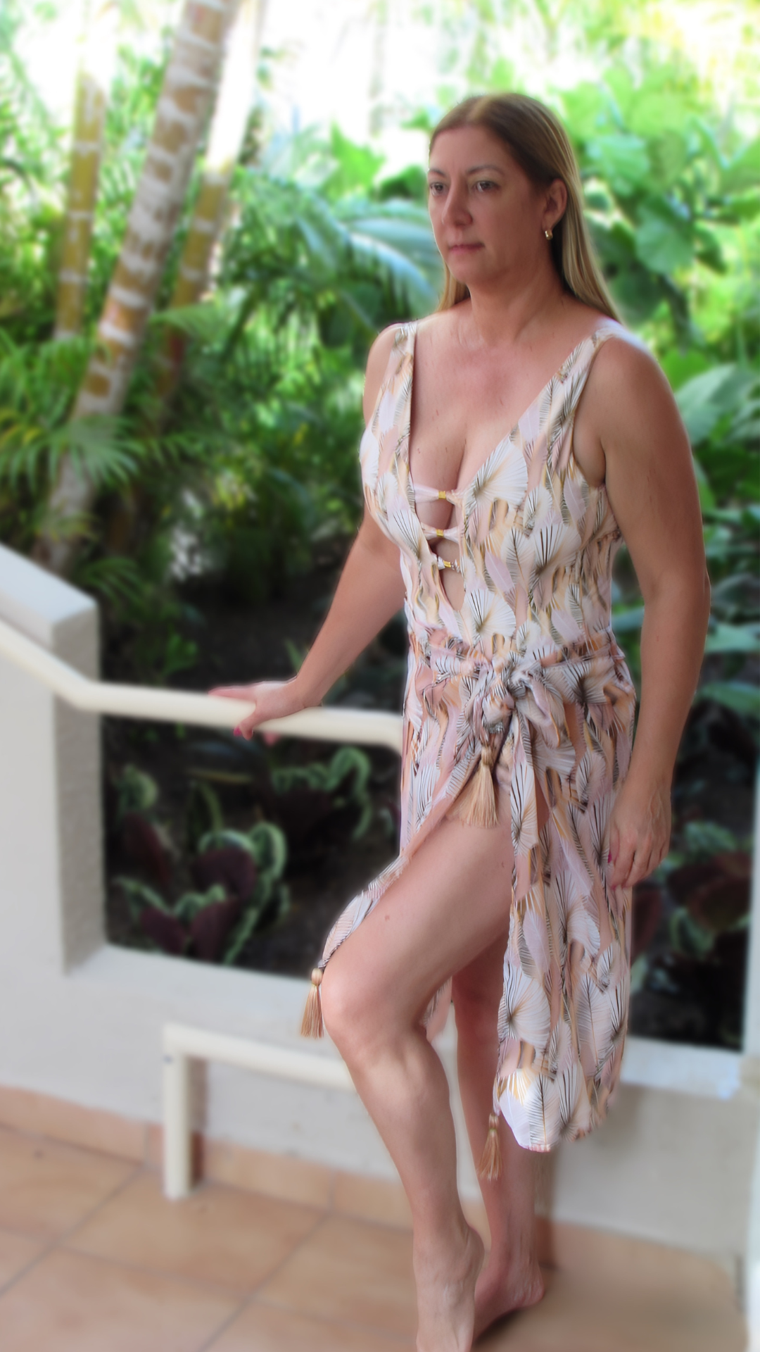 GOLD LEAVES PRINT COVER UP