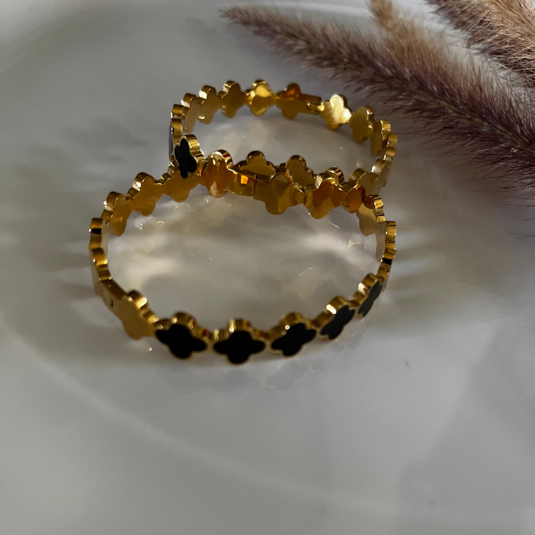 Odesa Black Clover Bangle